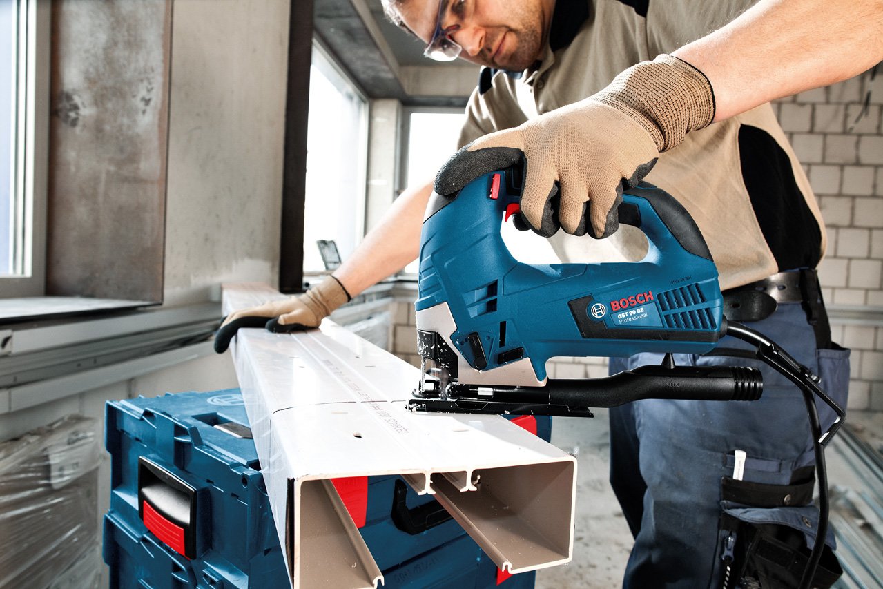 GST 90Bosch GST 90 BE Professional Heavy Duty Jigsaw, 650W, SDS, 2.6 Kg with Dust Extraction Set & 5 x T144D Blade - Image 4