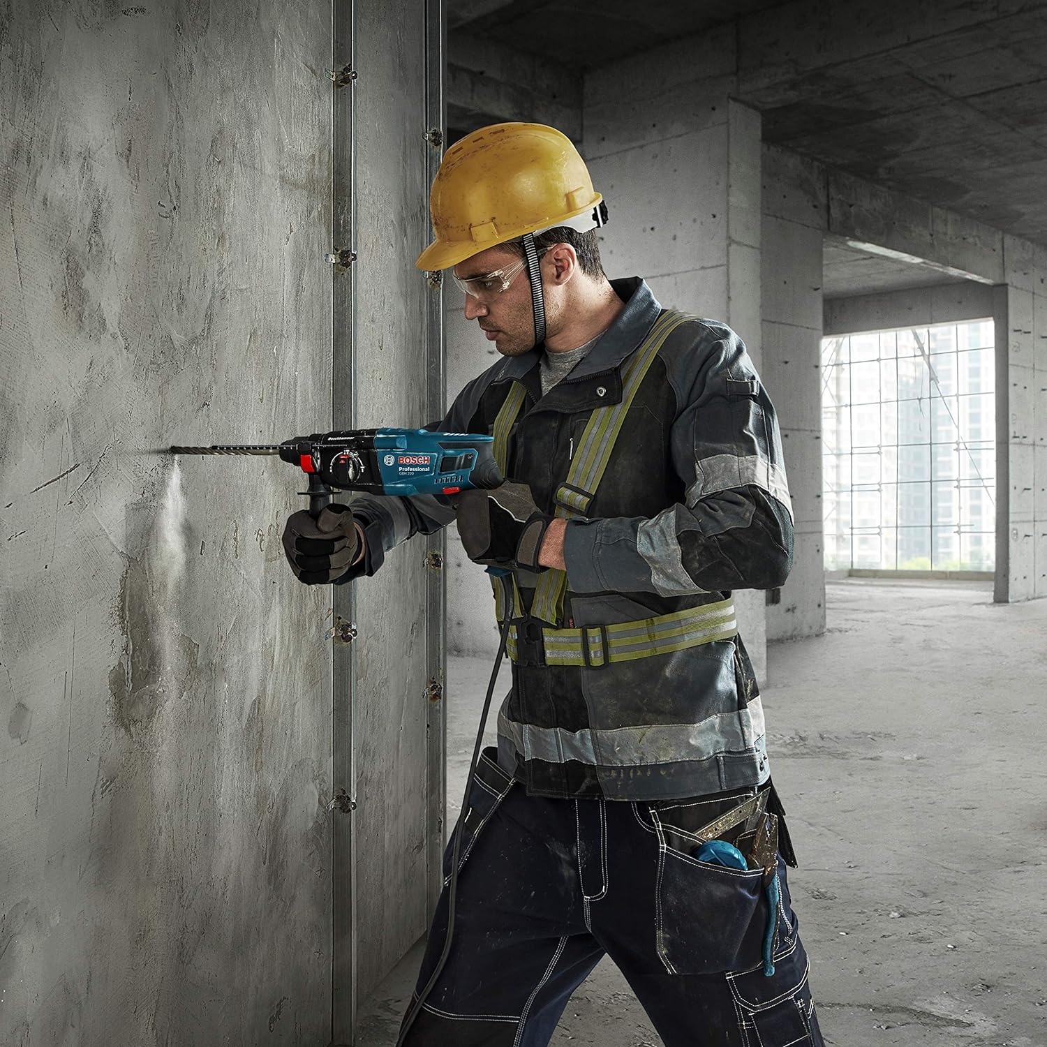 Bosch GBH 220 Corded Electric Rotary Hammer with SDS Plus, 720W , 2 J, 2.3 Kg, 3 Modes, For Concrete, Metal & Wood + Carrying case, 1 Year Warranty, Blue - Image 5