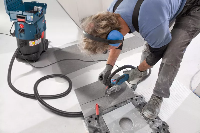 Bosch GAS 35 L SFC+ Heavy Duty Corded Electric Vacuum Cleaner, 1,200W, 35 l Vol, 254 mbar, Click & Clean System, 11.6 kg + 1 Year Warranty - Image 3