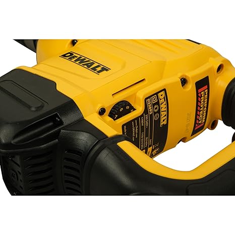 D25893K-IN 10Kg Demolition Hammer - Image 3