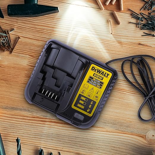 DCB107-B1 10.8-18V Compact Charger - Image 2